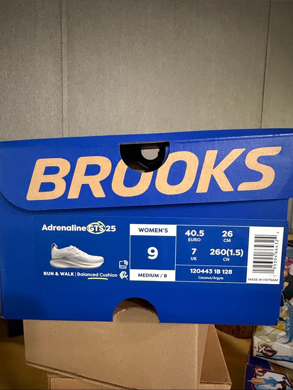 Brooks Women's White Running Shoes with Pink Gradient Accent - Picture 7 of 7